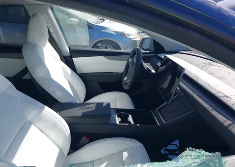 2026 Tesla Model Y Long Range Dual Motor All-Wheel Drive/Long Range Launch Series from USA, damaged, VIN 7SAYGDEE3TA391368